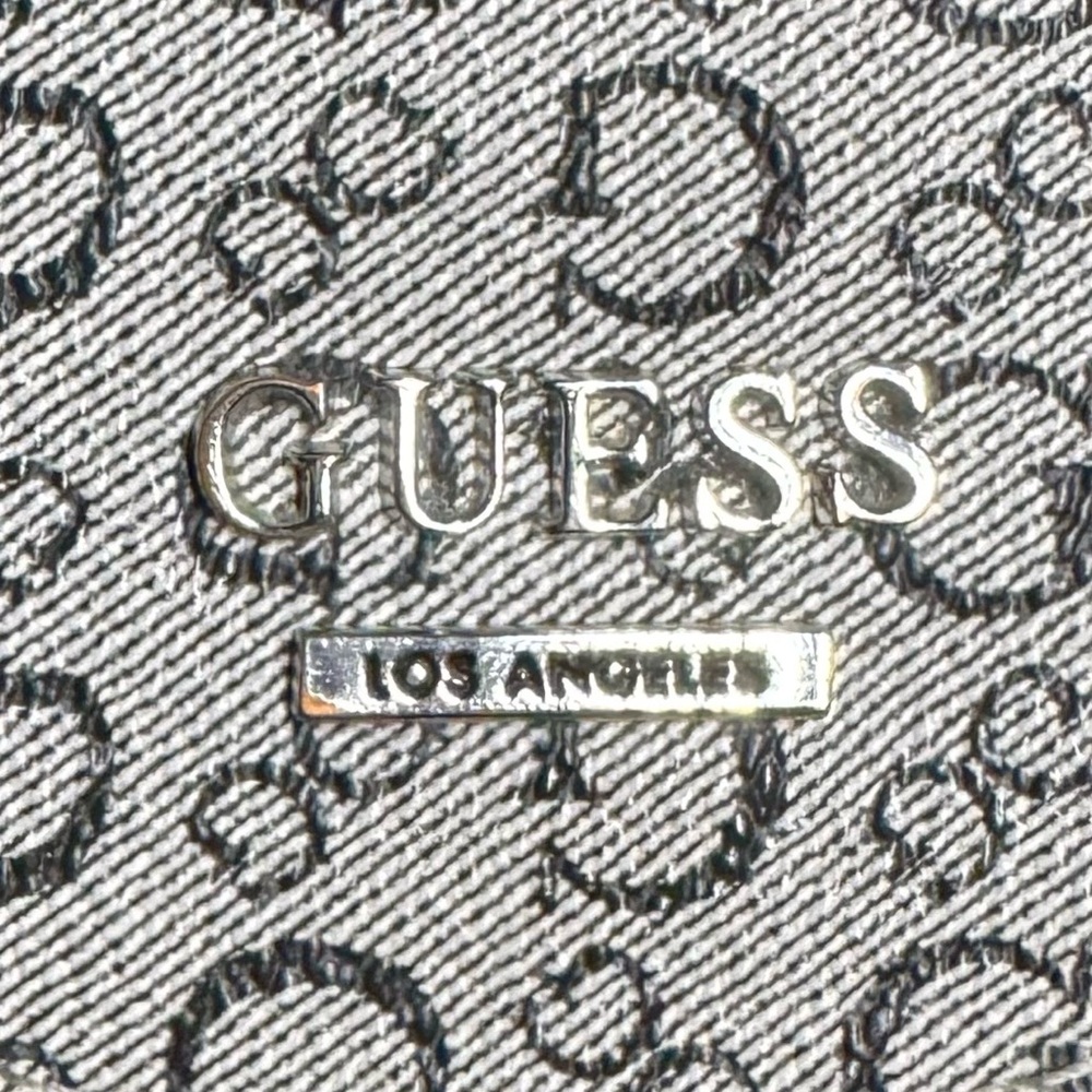 Guess Tri-Fold Signature Print Wallet - Picture 4 of 6